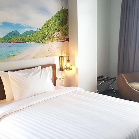 Gq Plaza Hotell Kalibo Exteriör bild
