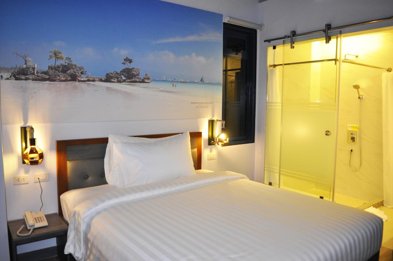 Gq Plaza Hotell Kalibo Exteriör bild