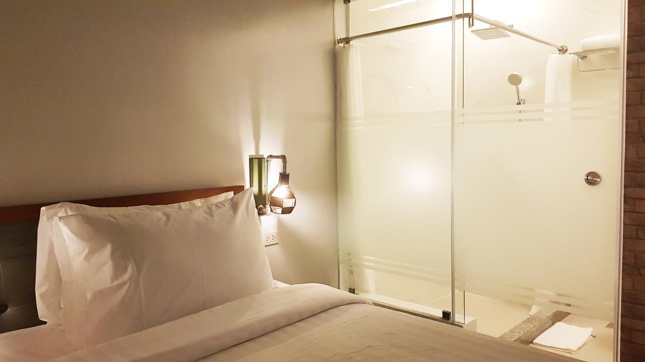 Gq Plaza Hotell Kalibo Exteriör bild