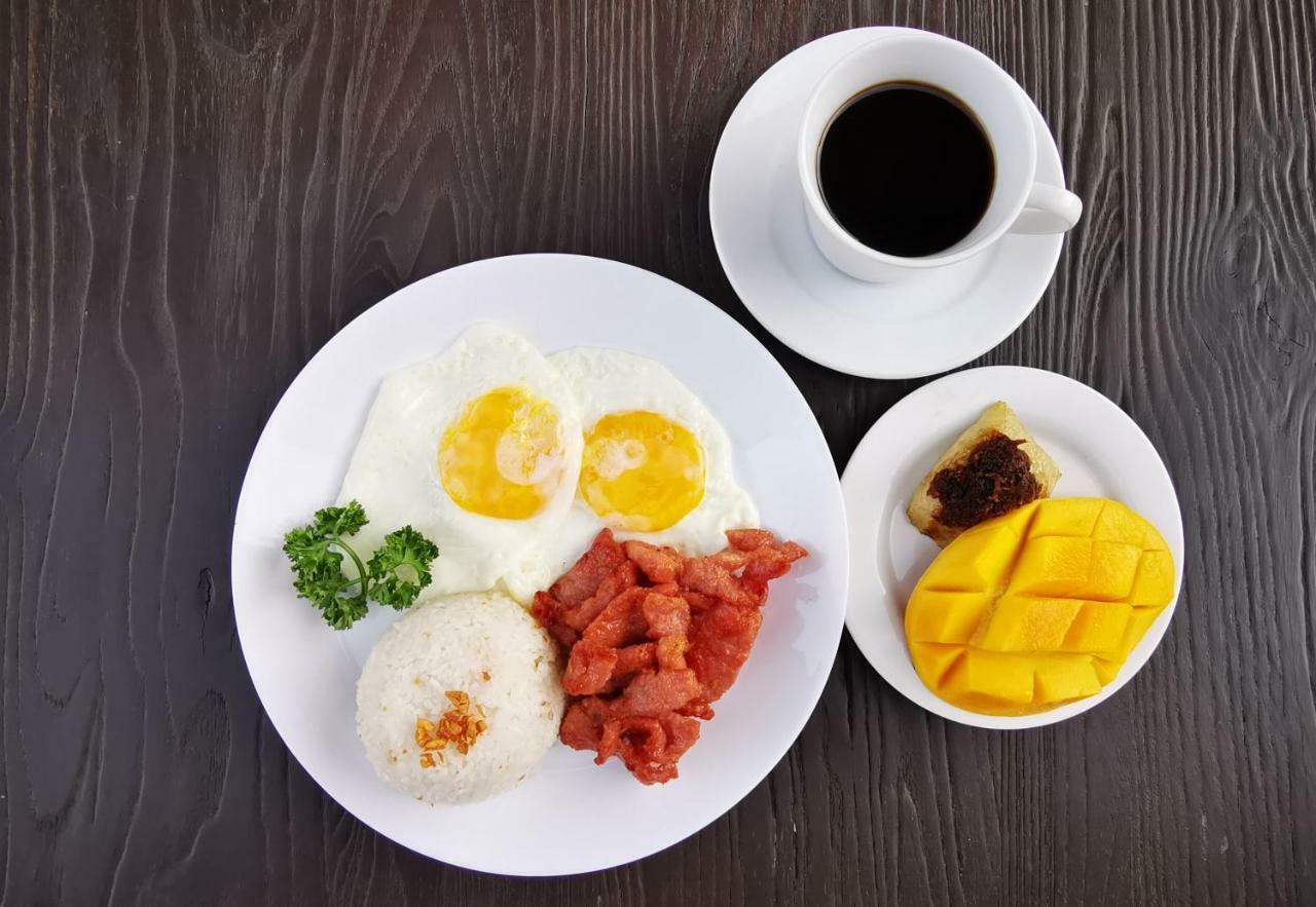 Gq Plaza Hotell Kalibo Exteriör bild